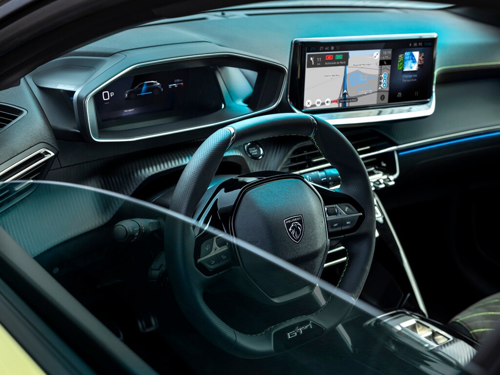 Novo PEUGEOT E-208 com PEUGEOT i-COCKPIT®