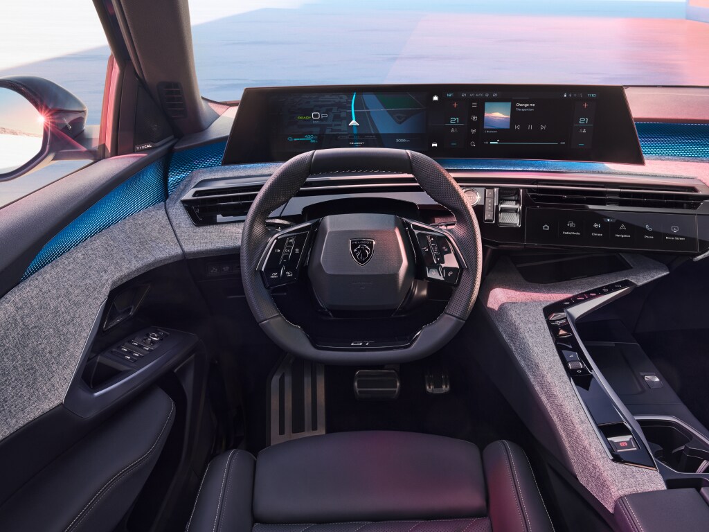 Novo PEUGEOT Panoramic i-Cockpit®