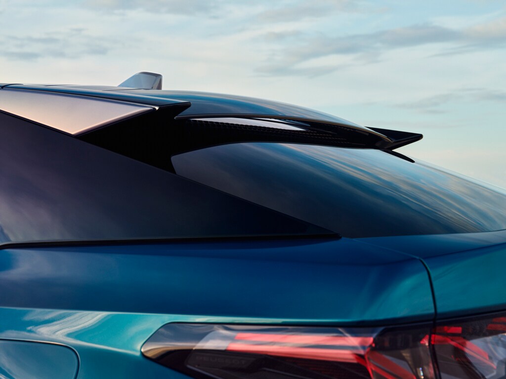Novo PEUGEOT 3008 PLUG-IN HYBRID Blue Obsession spoiler flutuante