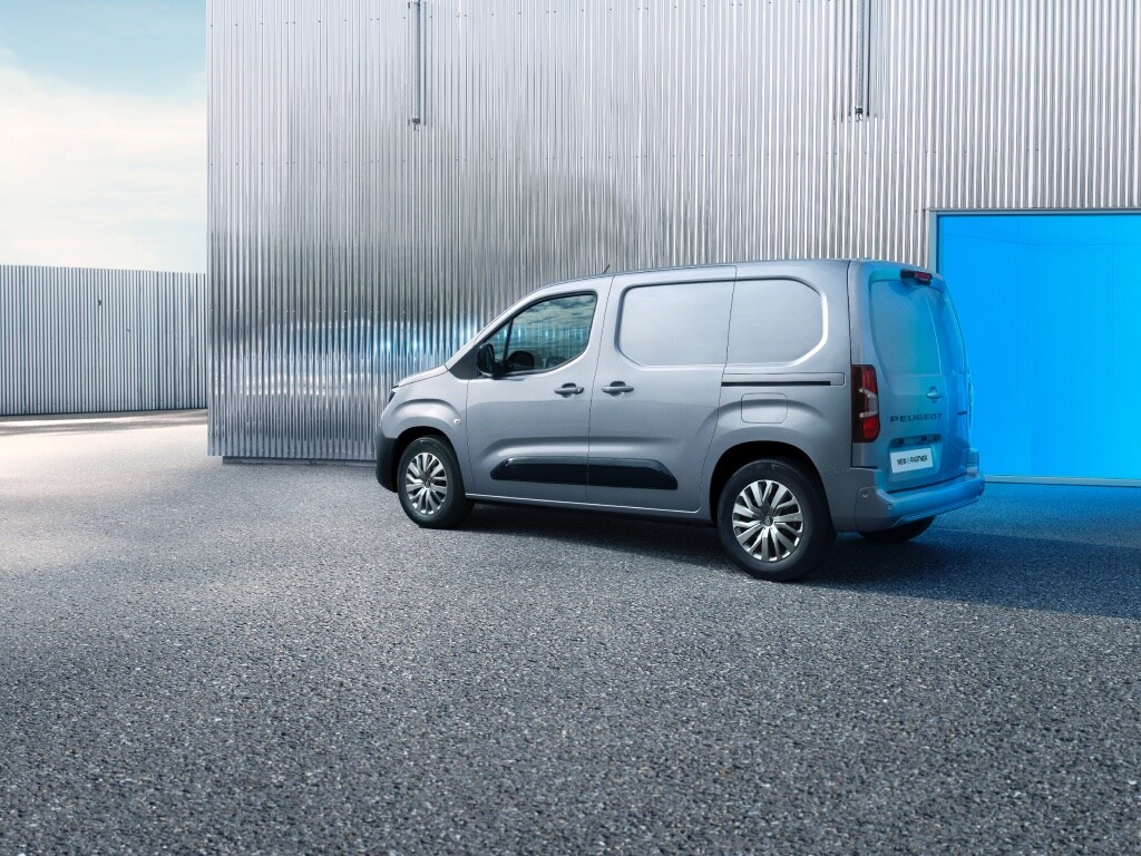 Novas ajudas à condução do PEUGEOT E-PARTNER