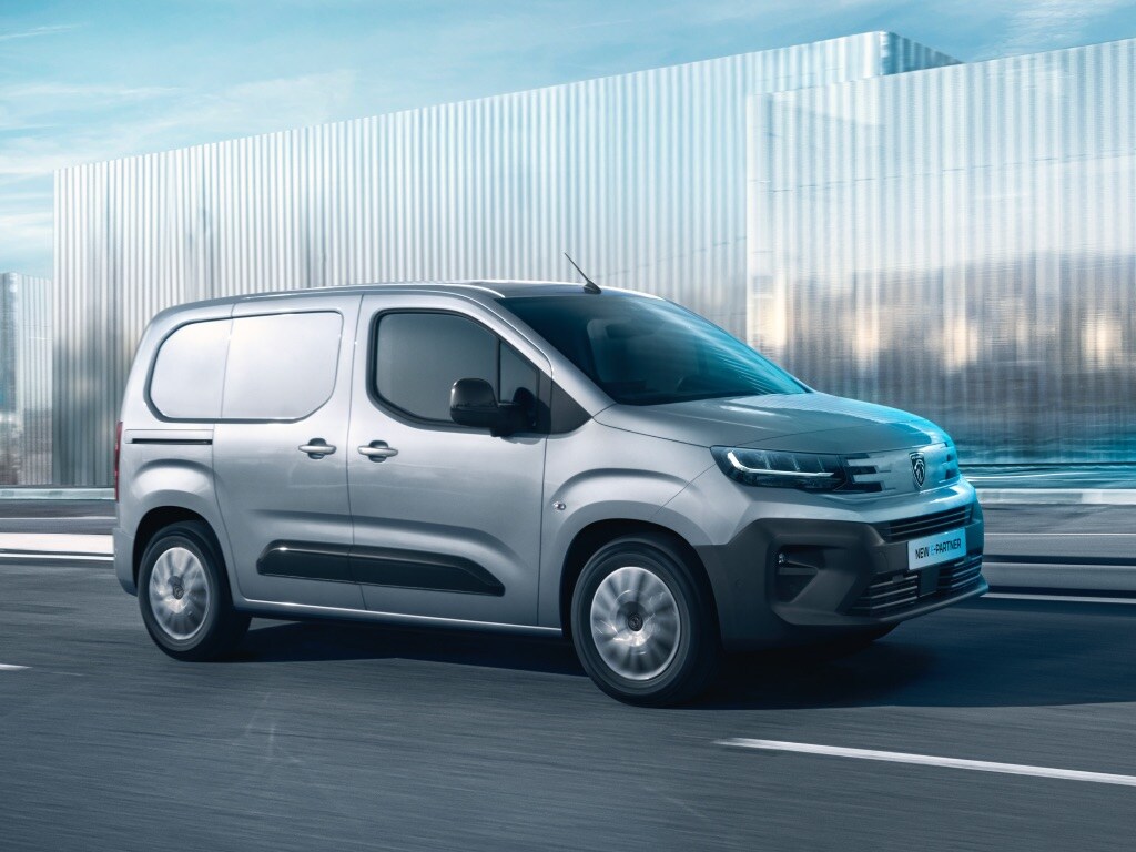 Vista frontal do novo PEUGEOT E-Partner